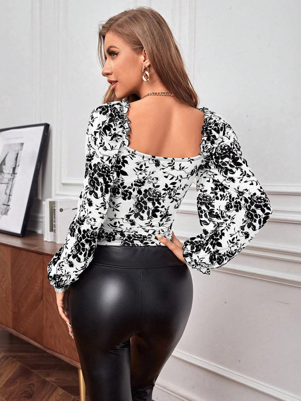 SHEIN Privé Floral Print Sweetheart Neck Lantern Sleeve Ruched Front Crop Tee